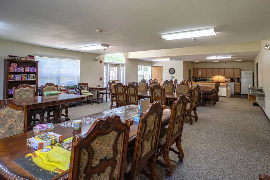 Wyndam Place Senior Apartments Gallery Explore Interior and Exterior